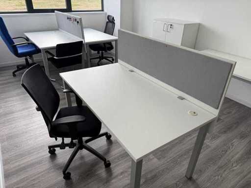 Scrivania e sedia per ufficio