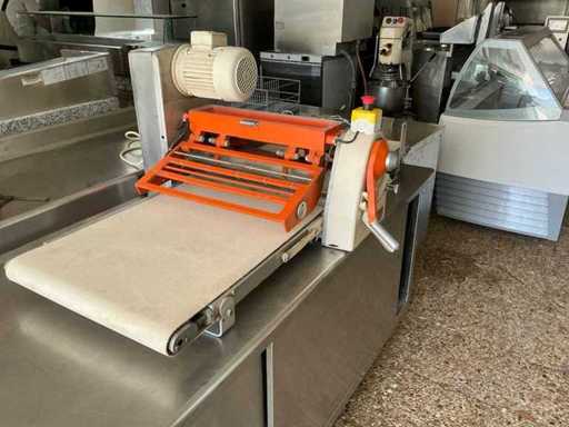 FRITSCH - Mini Rolfix 520 - Tabletop Rolling Mill