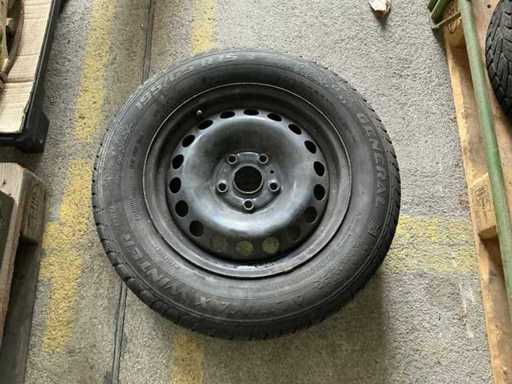 Winterbanden op stalen velgen (4x)