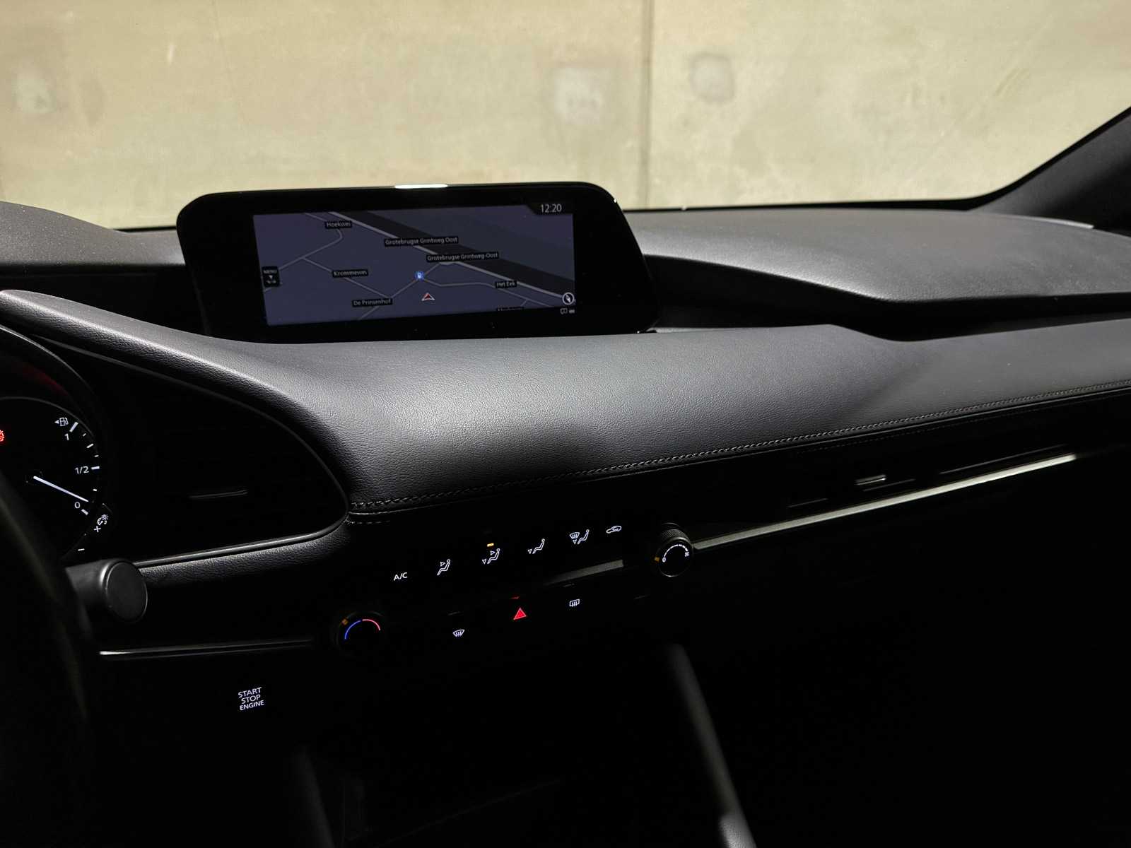 Mazda 3 2.0 e-SkyActiv-X 186pk 2022 (Origineel-NL+1e eigenaar), P-184-HB