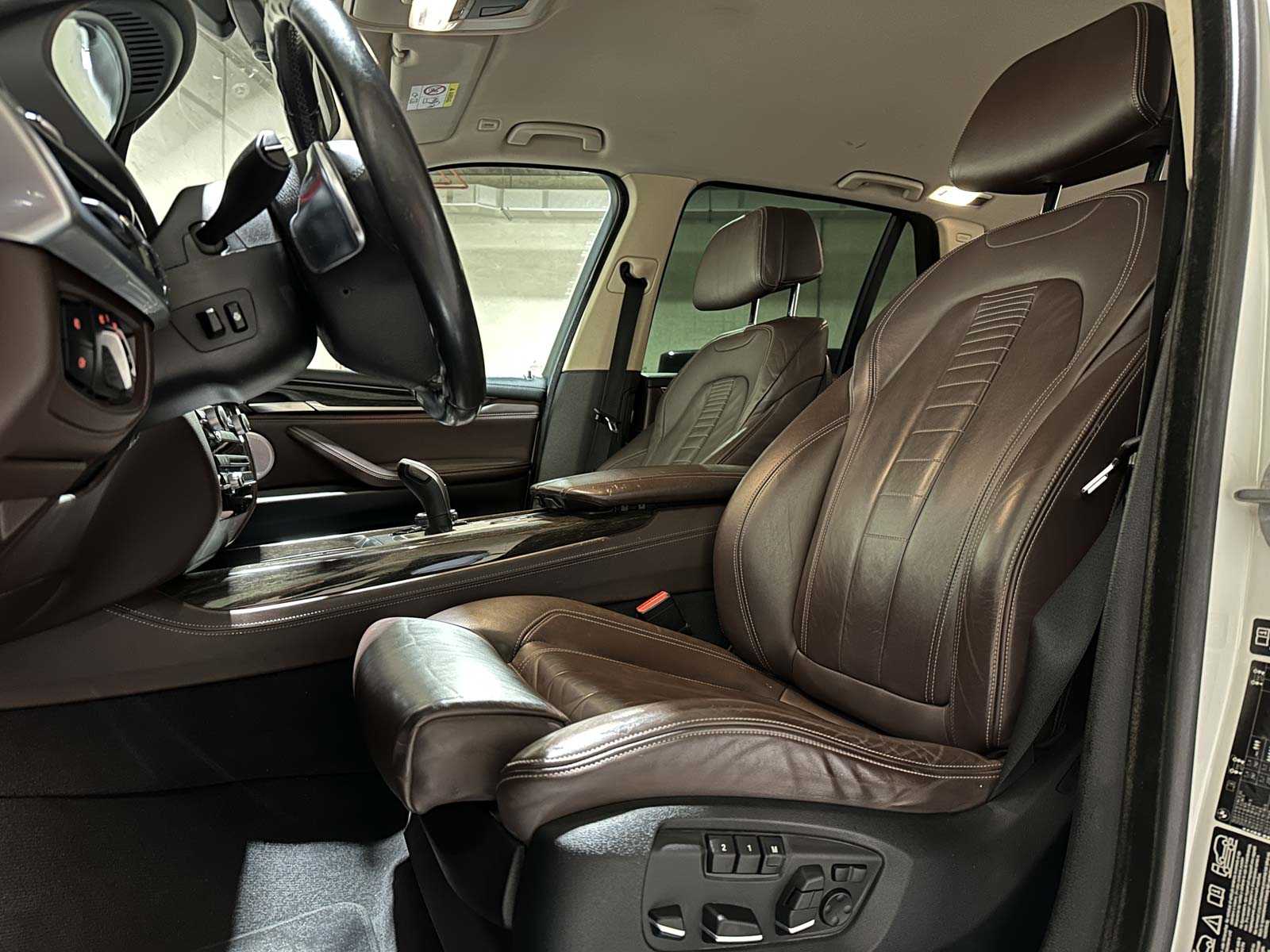 BMW X5 xDrive50i 4.4 V8 High Executive 449pk 2014, J-094-RR