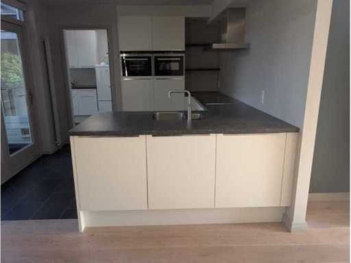 Bruynzeel - Kitchen with Siemens appliances