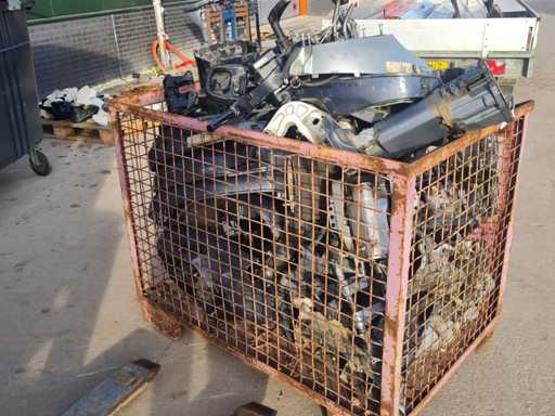 Miscellaneous parts - Swivel / Bracket - Outboard motor parts