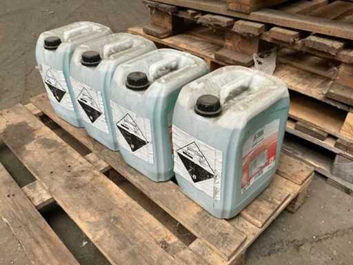 Bottle of 10 liters sanitary cleaner (4x)