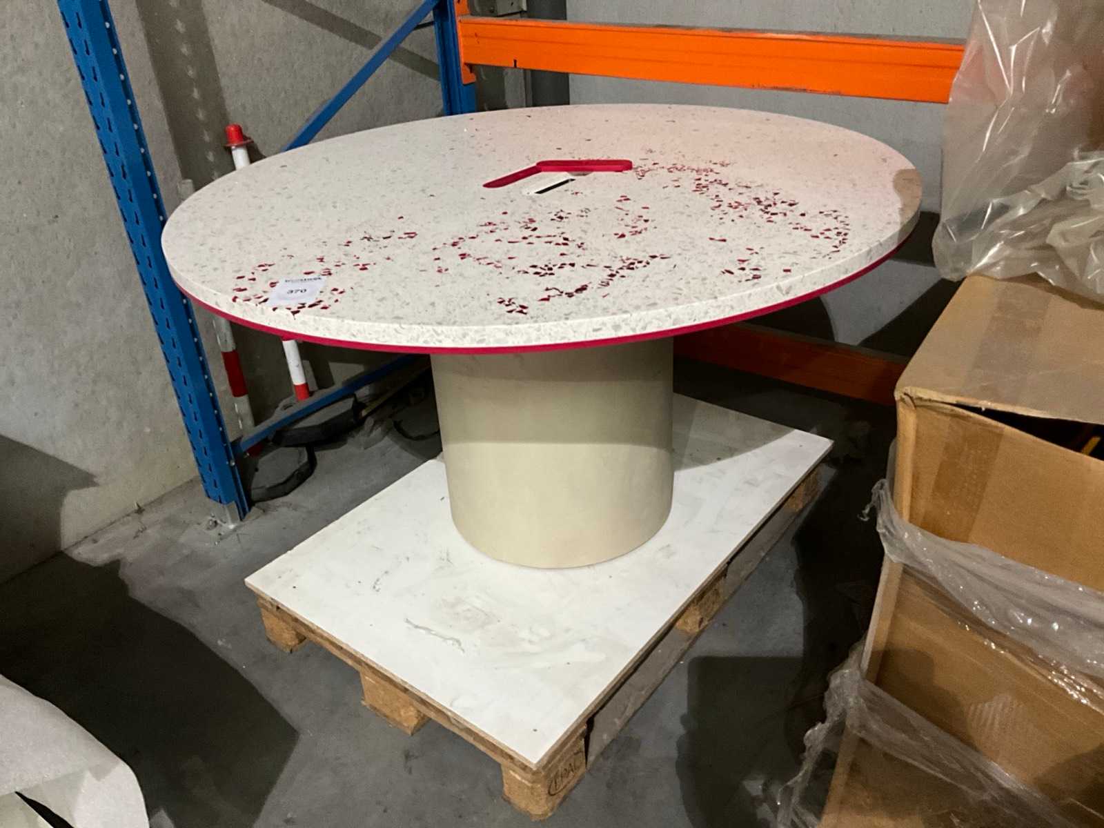 Round marble exhibition table
