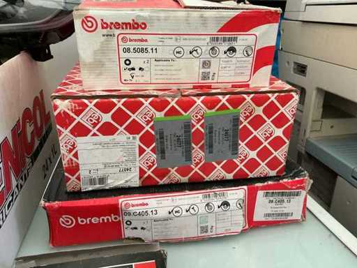 Parij Auto-Onderdelen waaronder,Remschijven,remblokken enz diverse Automerken