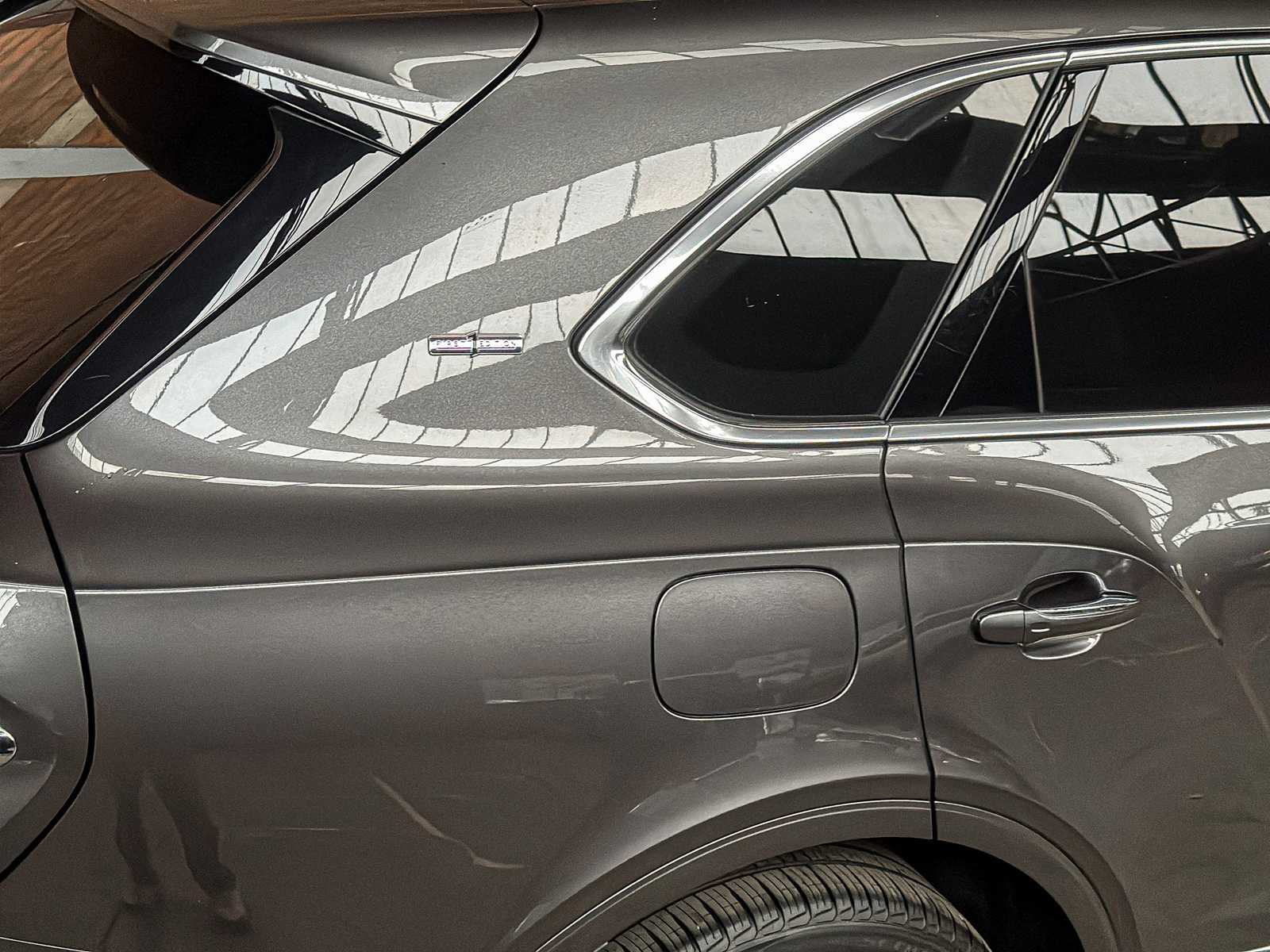 Bentley Bentayga 4.0 V8 First-Edition 550pk 2021