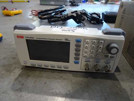 Uni-T - UTG1005A - Generador de formas de onda
