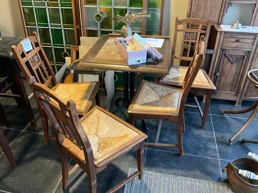 Houten antieke Tafel + stoelen