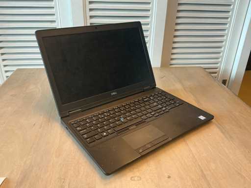 Notebooki — Dell Inc. — Latitude 5590