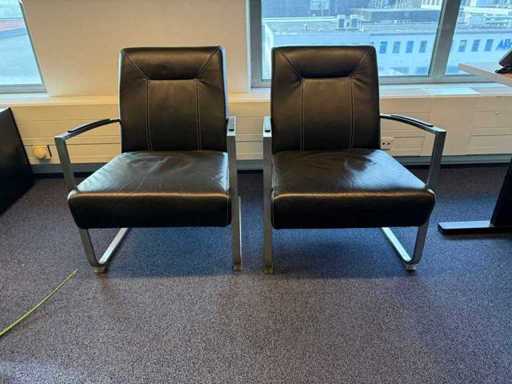 Lederen fauteuil (2x)