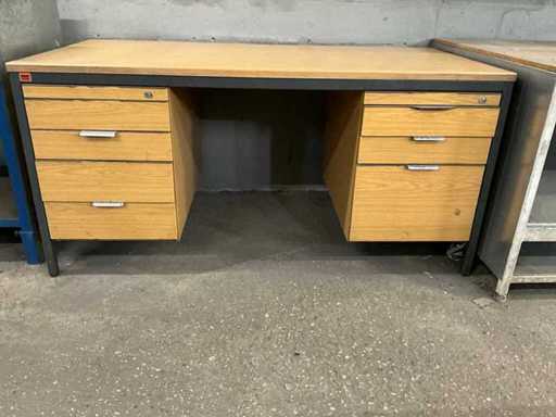 Scrivania in legno con armadietto appendibile