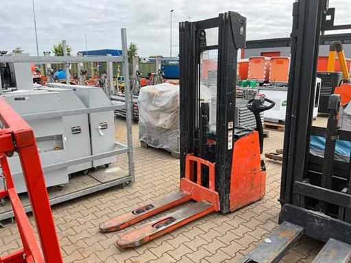 2019 Hyster S1.4 Electric Stacker