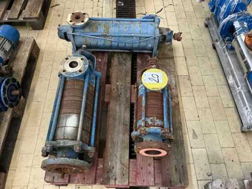 Stock d’accessoires, de pièces détachées et de stocks d’entrepôt