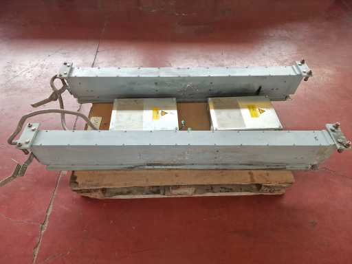 2004 HEESEMANN MFA 8 Lot de 2 patins de ponçage pour ponceuse à bande large