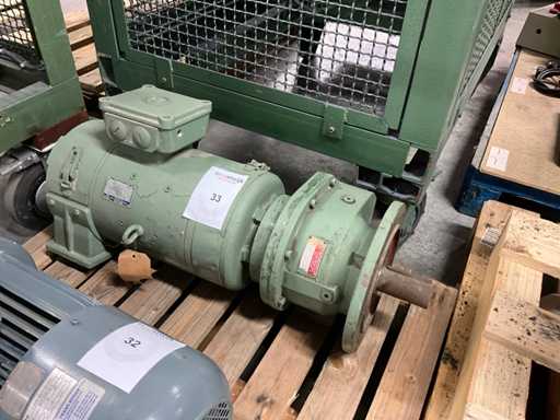 Meyer GNF112K Electric Motor