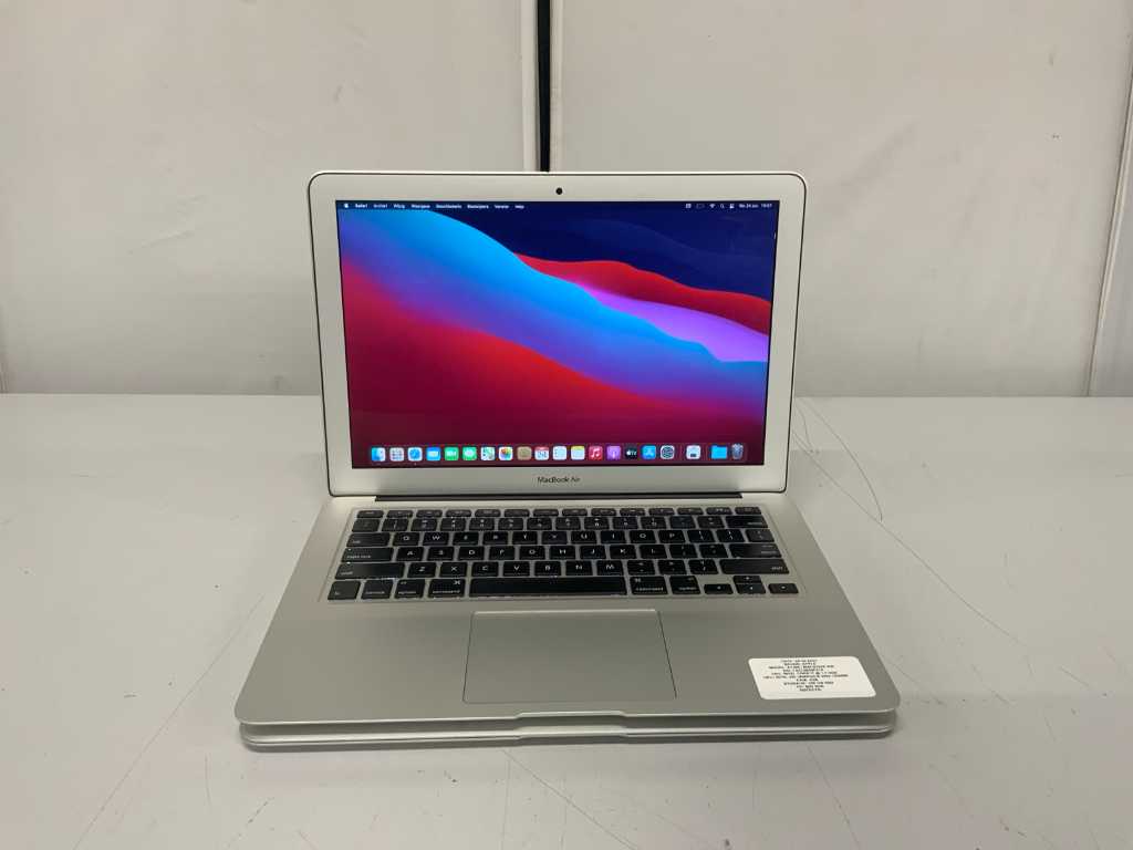 Apple MACBook Air A1466 (i7) Laptop (2x)