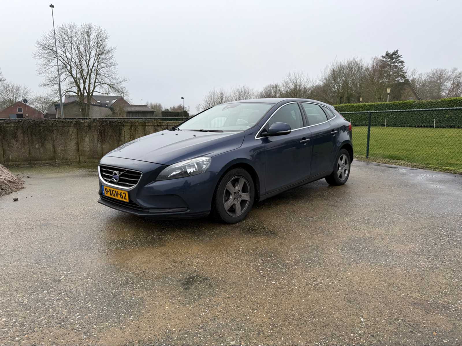 2014 Volvo V40 Passenger Car