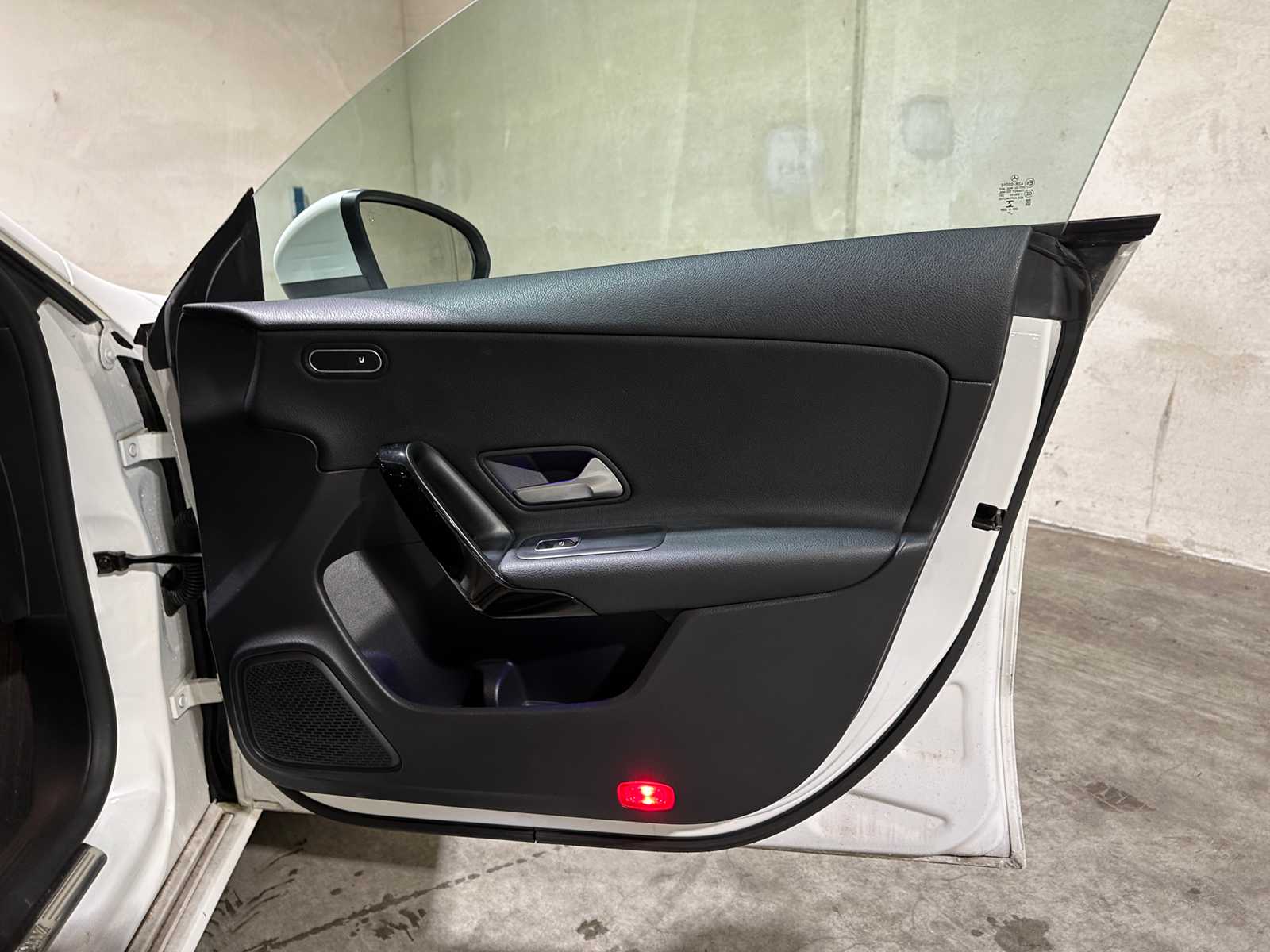 Mercedes-Benz CLA180 Premium 136hp 2020 CLA-class Shooting Brake, T-731-ZZ
