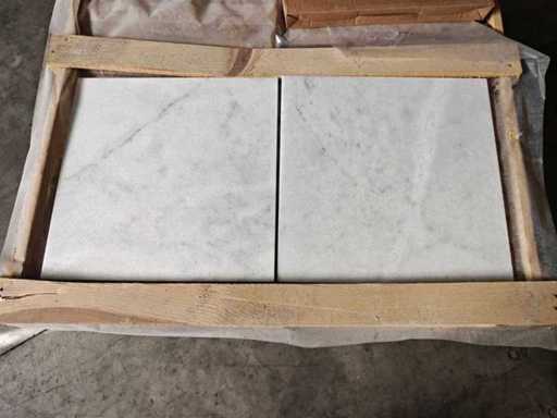 Naturalny kamień, marmur, biały oszlifowany 45,7x45,7 cm, płytki 106,5 m²