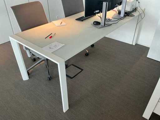 Diphano Terrassentisch