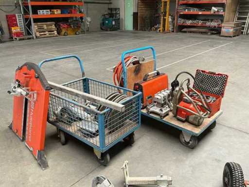 2020 Husqvarna CS10 Wall and Cable Saw Machine with Remote Control. Concrete saw