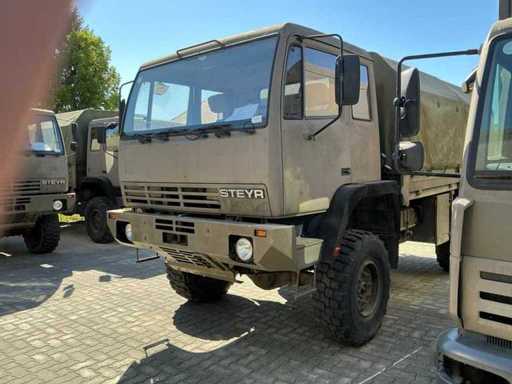 Vehicul Steyr 12M18 al armatei din 1987