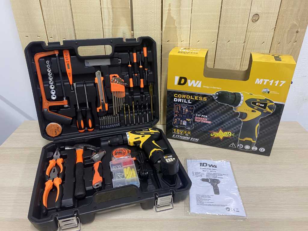 DW MT117 Cordless drill tool set "unused"