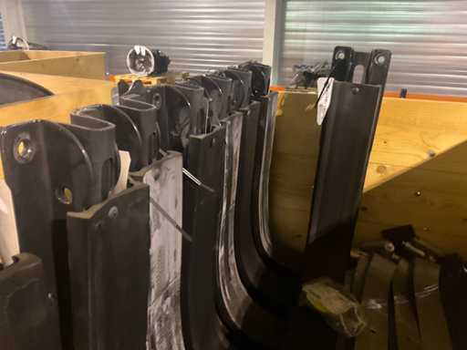 Partij Steunen brandstoftanks MAN (8x)