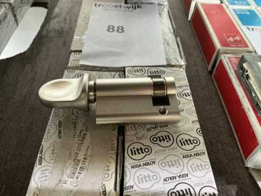 Blokada cylindra z pokrętłem (8x)