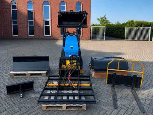 Kompakt-Raupenlader mit Kubota D1105 Dieselmotor und umfangreichem Anbaugerätepaket