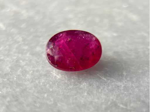 Rubin natural 1,81 ct liber