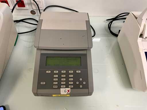 APPLIED BIOSYSTEMS 2720 Thermal Cycler Thermocycleur PCR