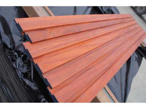 25.50 m² Padouk cladding 