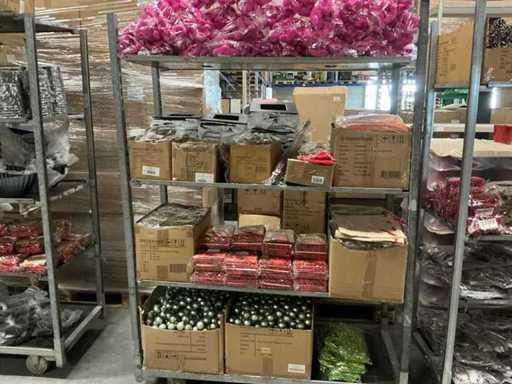 Batch of various bags/decorations/Christmas balls (2734x)