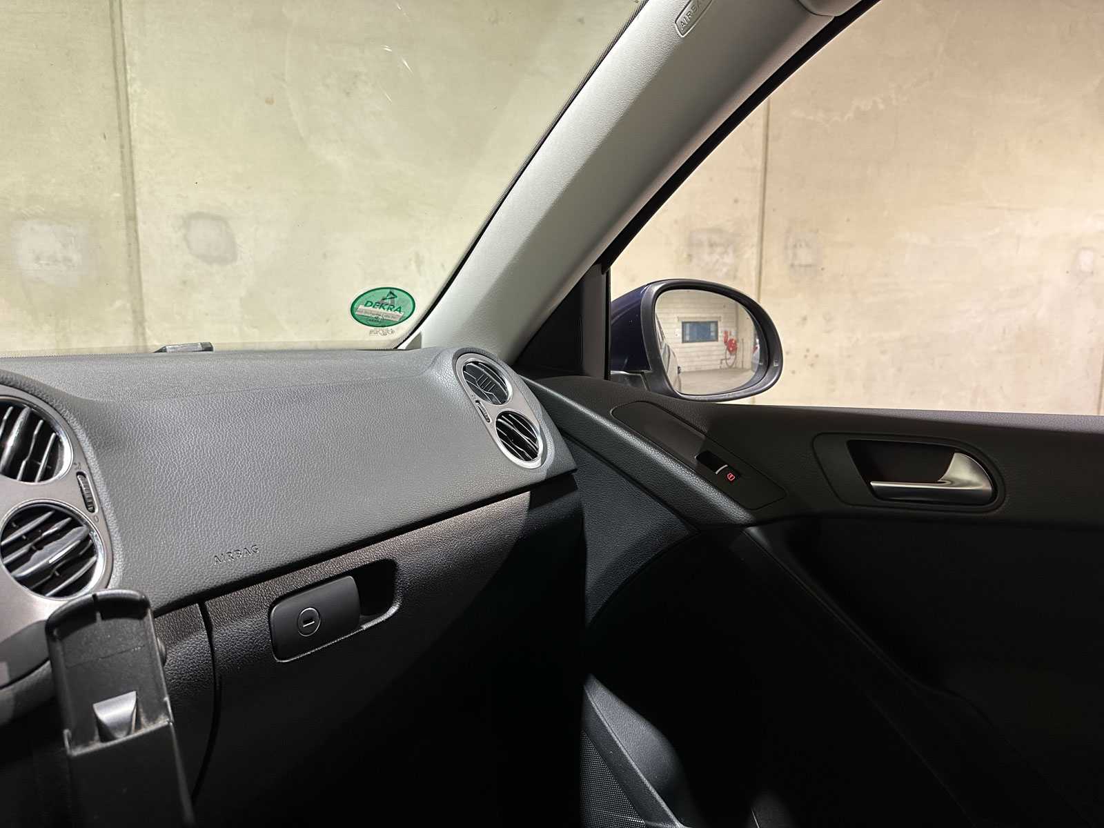 Volkswagen Tiguan 2.0 TDI Sport&&Style 4Motion 140pk 2011 (Origineel-NL), 74-PNH-9