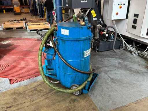 2009 Industrial Vacuum FS-216 Industrial Vacuum Cleaner