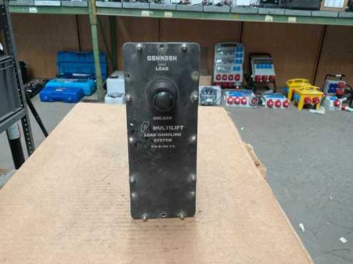 Oshkosh-Verteilerbox (3x)