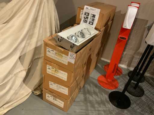 Spot Indy E-AH6T (9x)