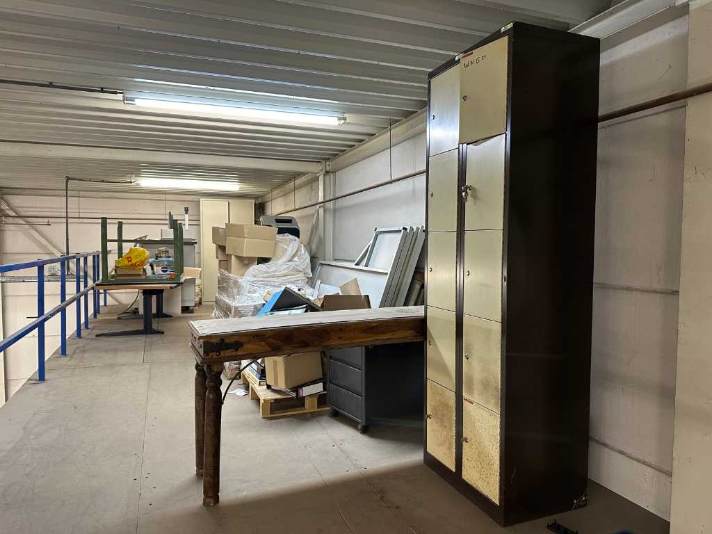 Complete contents of the storage room with machines and accessories