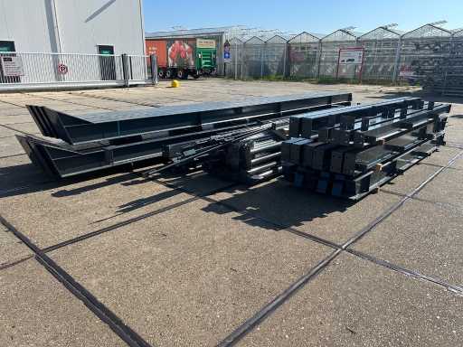 Costruzione in acciaio 18 x 40 metri (720m2)