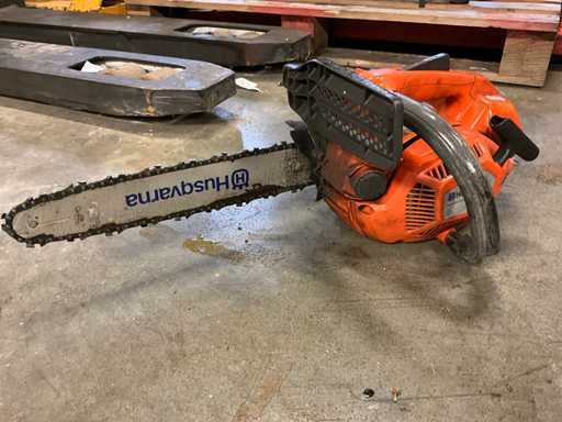 Tronçonneuse Husqvarna T435