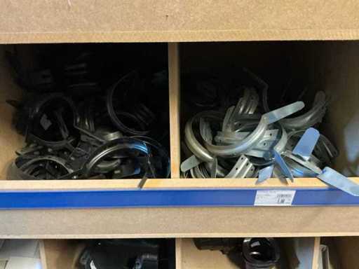 Skylux Partij diverse polyester dakgoten en toebehoren