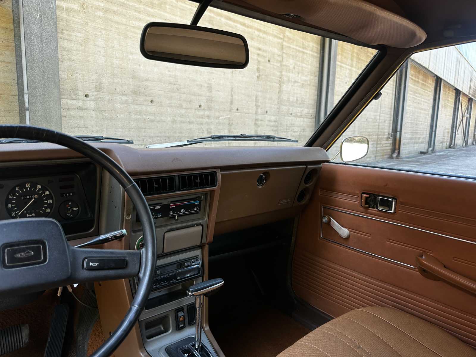 Toyota Carina 1600 de Luxe automatic 75pk