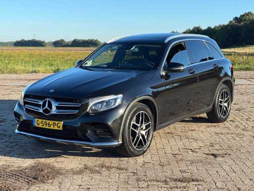 Oldtimers, cars, motorcycles and mopeds