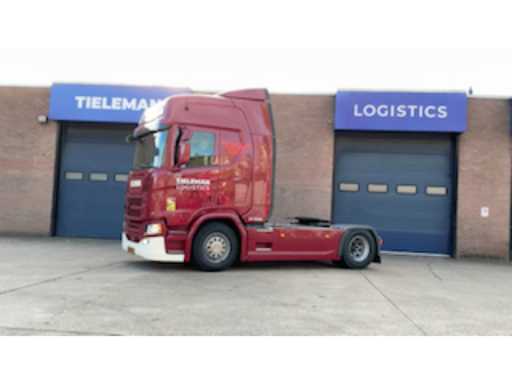 c9b98c3b-e466-44a9-bdd2-06b3f902c3ab.mp4