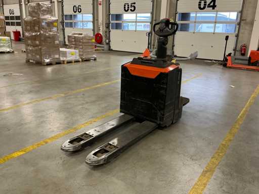 Platformă Toyota LPE200 pentru cai 2023