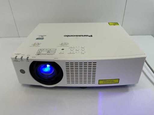 Panasonic (PT-VMZ60) 6,000 Lumens WUXGA Projector (9134 Hrs - Lamp Hours)