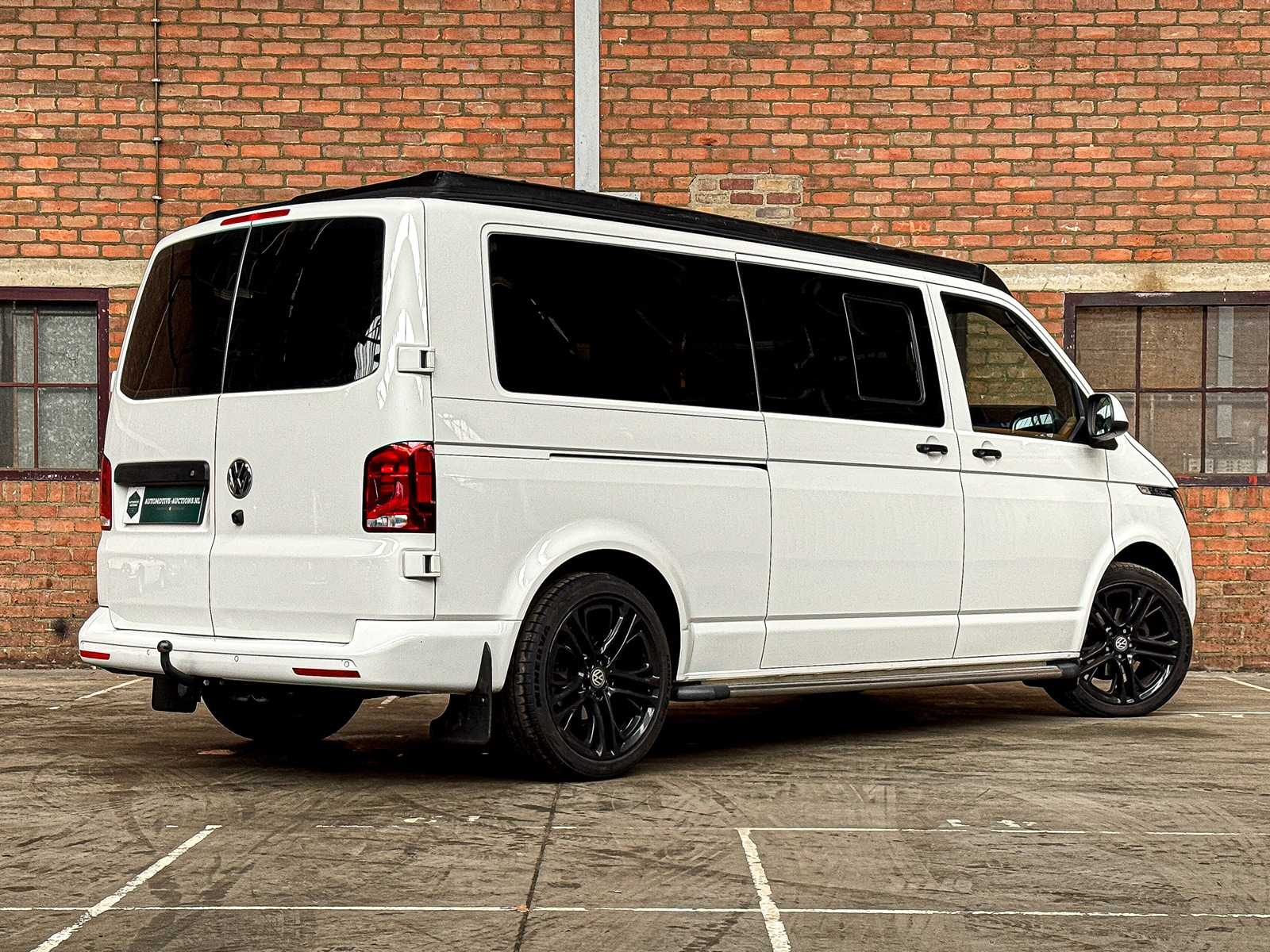 Volkswagen Transporter T6 VIP California Kampeerwagen 180pk 2021, HFF-38-X