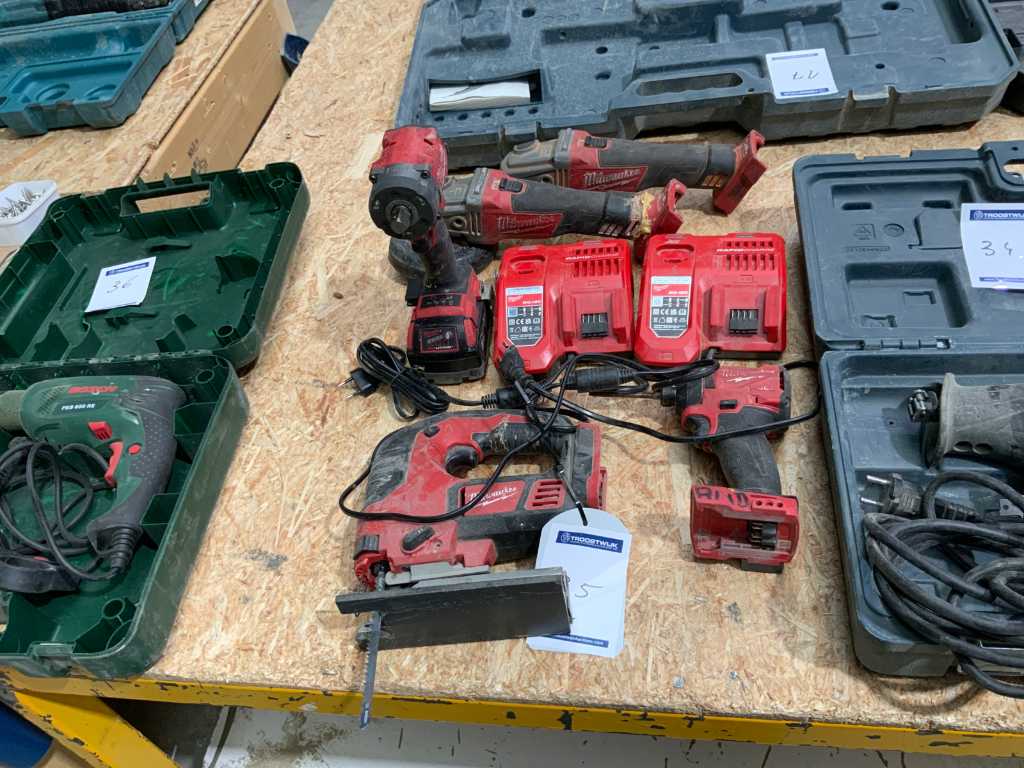 Milwaukee battery tools discount set